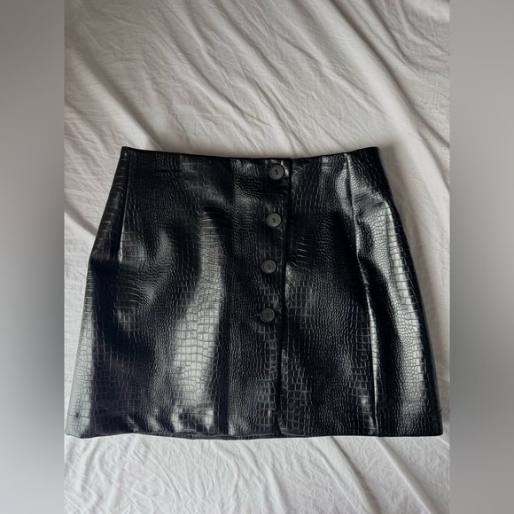Commense Dresses & Skirts - Commense Black Croc-Embossed Mini Skirt